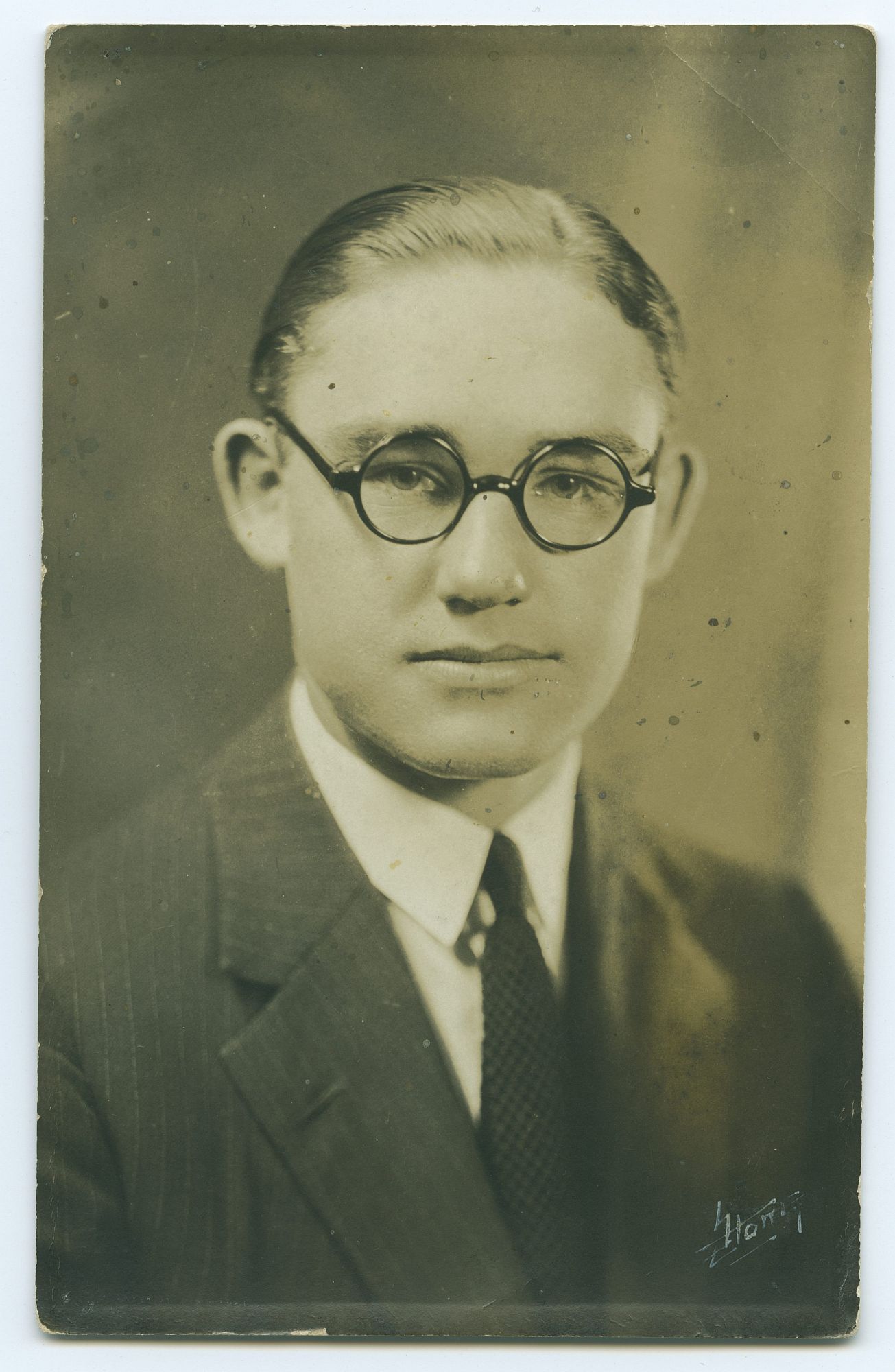 Ivan Ianthus Barlow (1900 - 1970) Profile